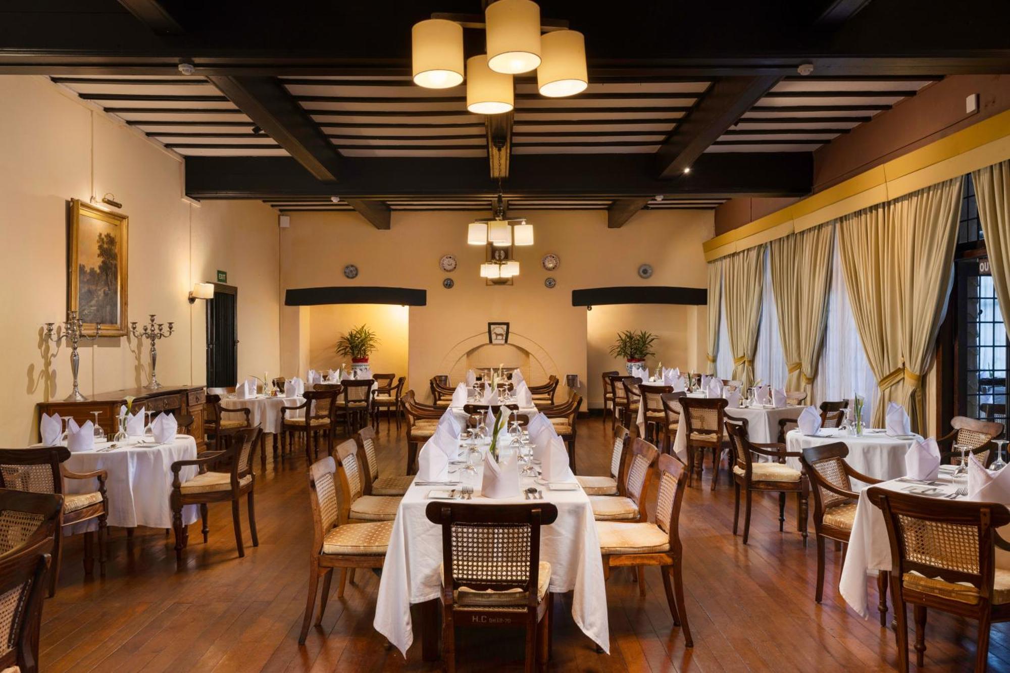 The Hill Club Βίλα Νουβάρα Ελίγια Εξωτερικό φωτογραφία