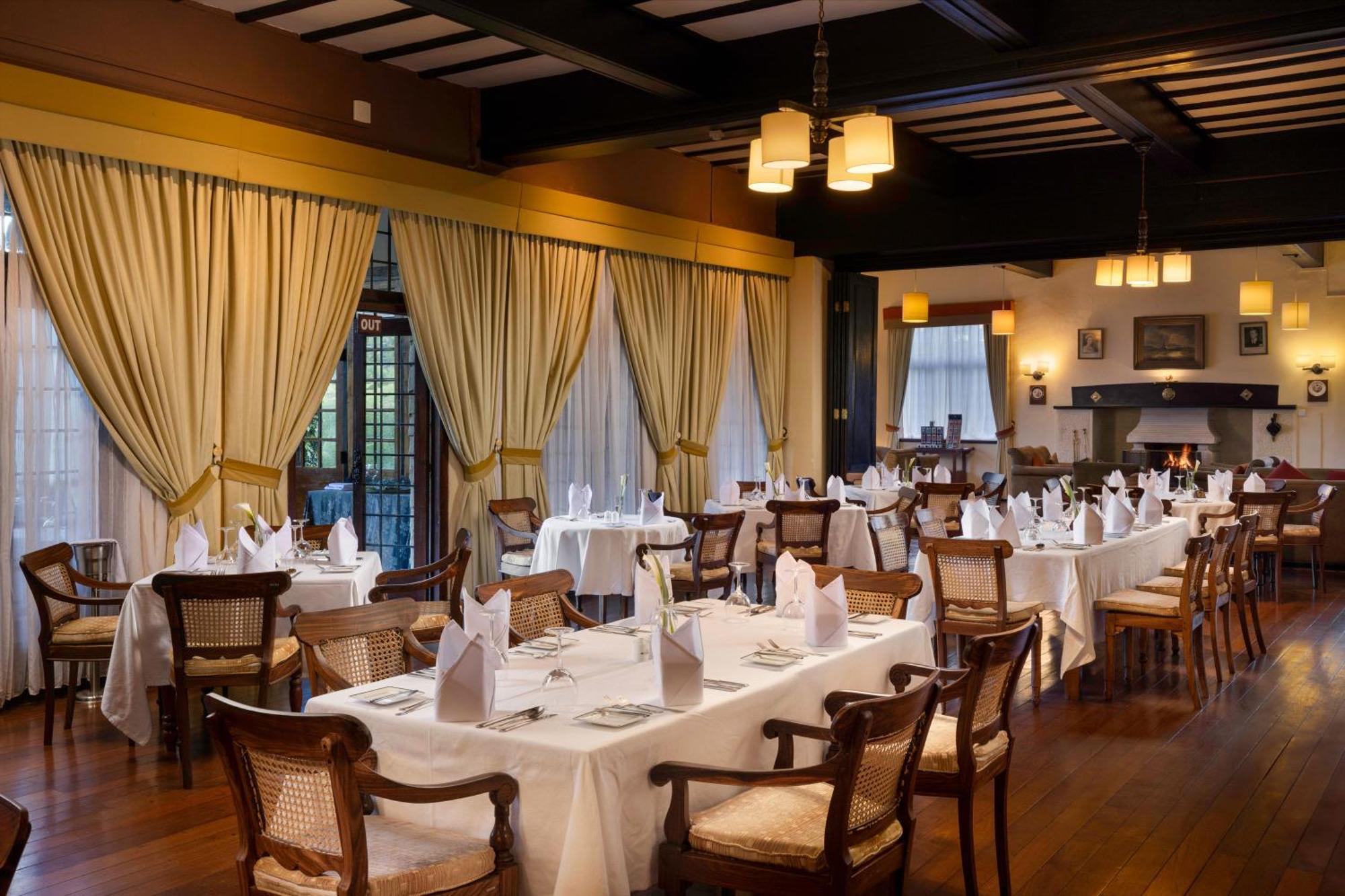 The Hill Club Βίλα Νουβάρα Ελίγια Εξωτερικό φωτογραφία
